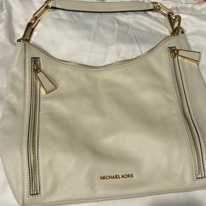 Micheal Kors Matilda Satchel